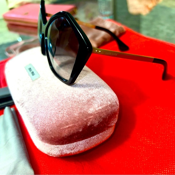 MIU MIU Pentagon SMU 11N 57014 1AB0A7 Black Gold / Grey Gradient Sunglasses Wmns - Picture 3 of 16